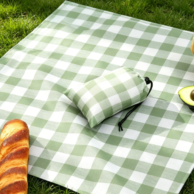 Pocket-Sized Sand-Resistant & Moisture-Proof Picnic Blanket