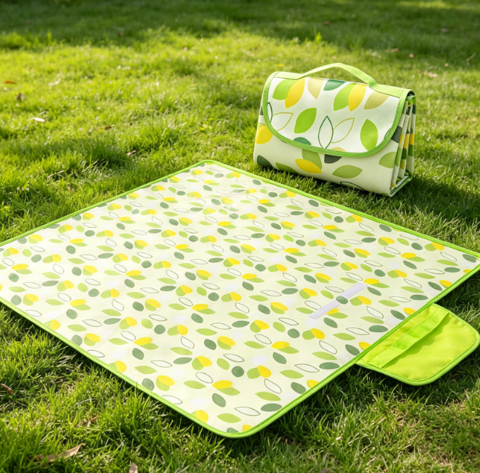 Large Sand-Resistant Outdoor Picnic Mat