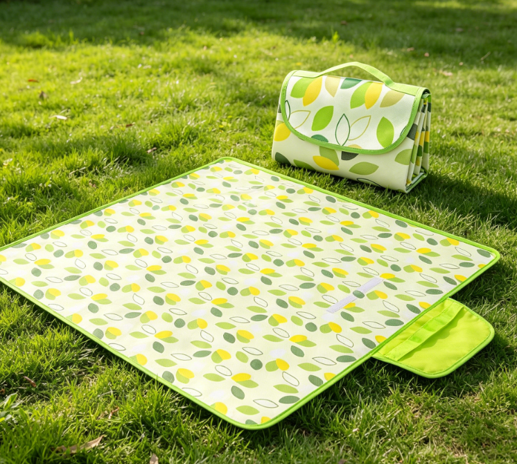 Large Sand-Resistant Outdoor Picnic Mat
